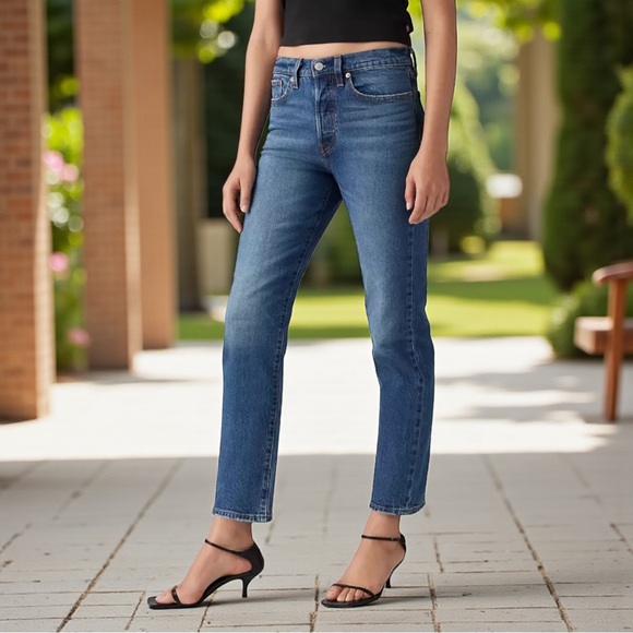 Levi's Denim - LEVI’S Wedgie Straight Premium Denim Jean in Unstoppable Wear 27